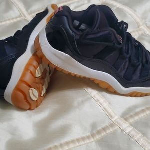 Girls size 12c Air Jordan low top